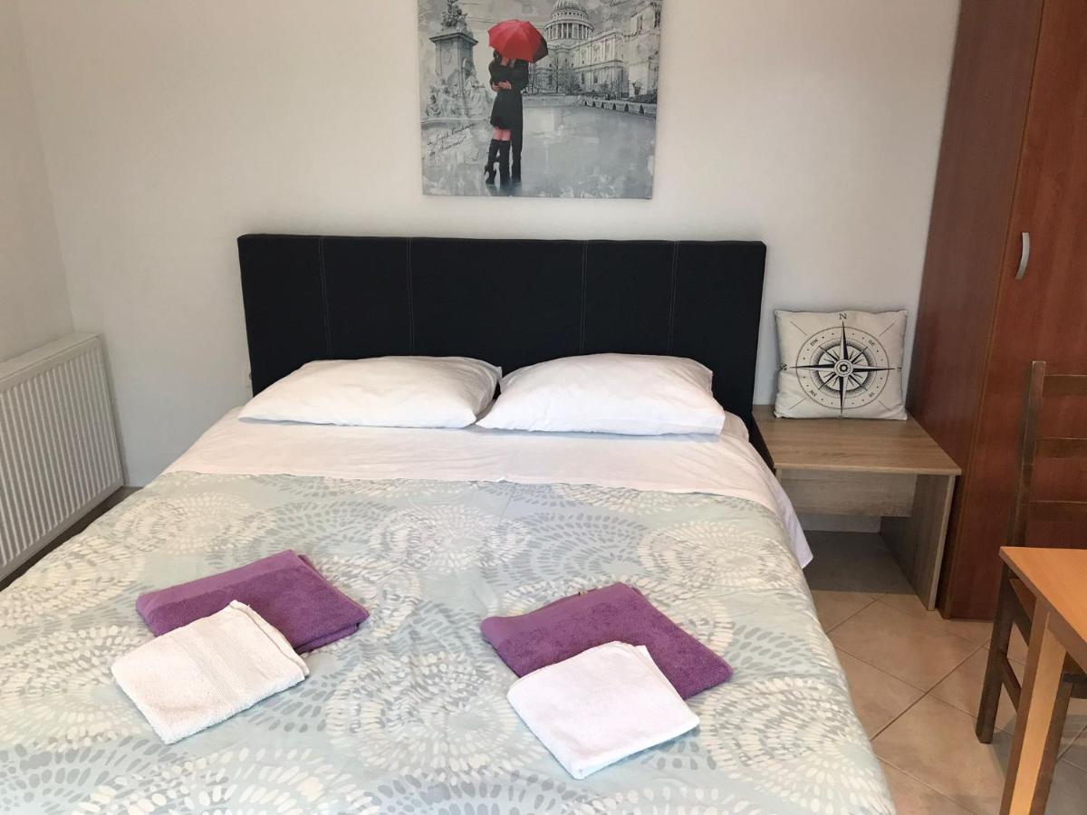Apartment Zana *