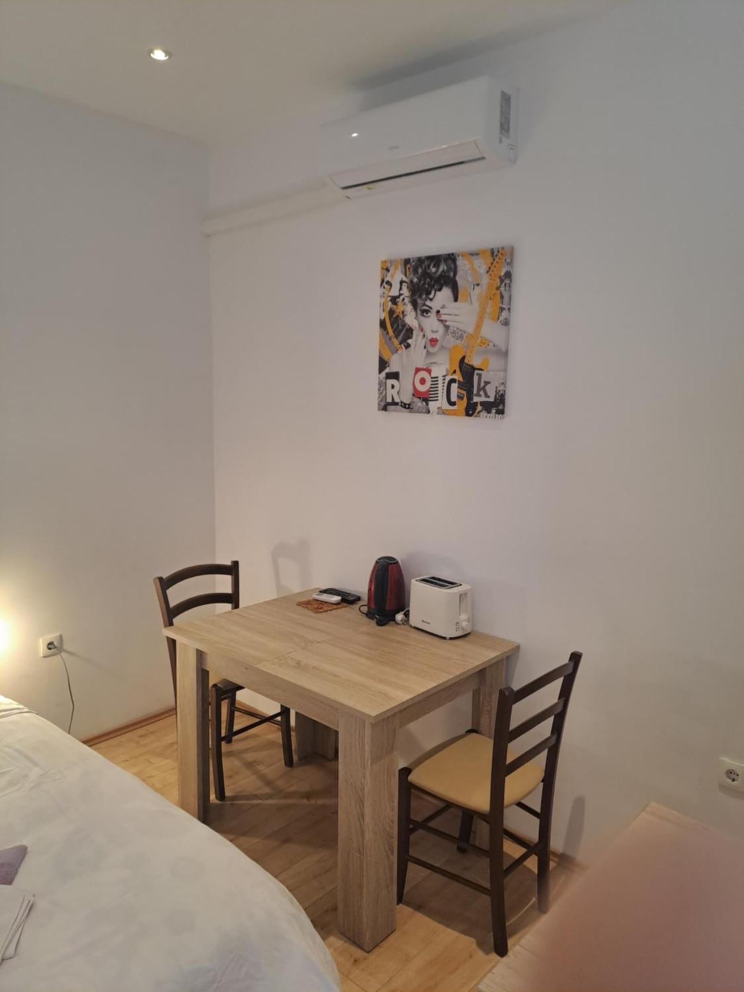 Zana Apartment *