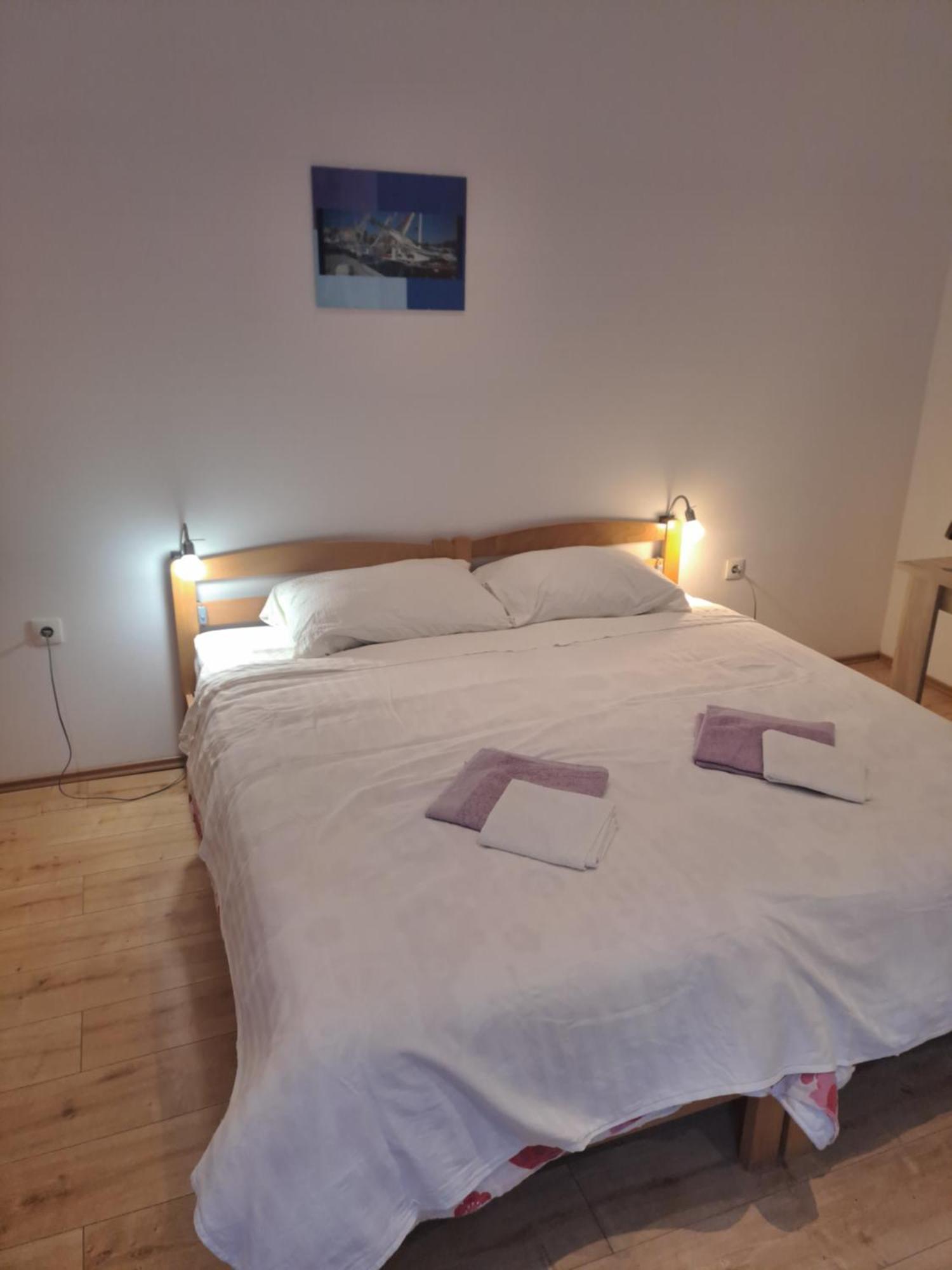 Apartment Zana *